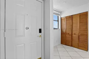 117 Lake Emerald Dr, Oakland Park, FL 33309 - Photo 5