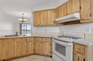 117 Lake Emerald Dr, Oakland Park, FL 33309 - Photo 11