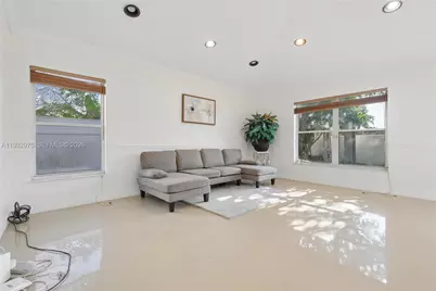 2025 SW 90th Ave, Miramar, FL 33025 - Photo 11