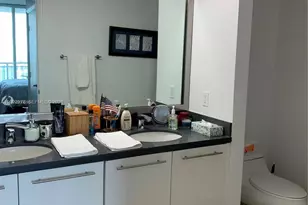 90 SW 3rd St, Miami, FL 33130 - Photo 9