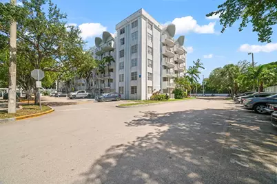 498 NW 165th St Rd #D-201, Miami, FL 33169 - Photo 1