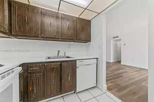 498 NW 165th St Rd, Miami, FL 33169 - Photo 7
