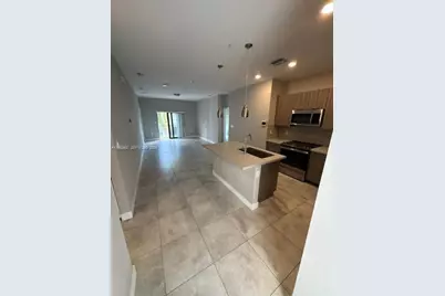 4700 NW 84th Ave #31, Doral, FL 33166 - Photo 5