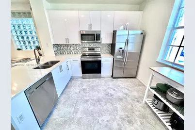450 NE 2nd Ave #5, Fort Lauderdale, FL 33301 - Photo 1