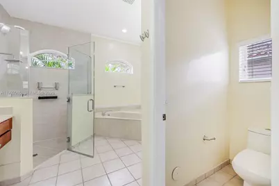 16418 NW 14th St, Pembroke Pines, FL 33028 - Photo 27