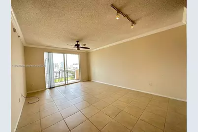 [Address not provided], West Palm Beach, FL 33401 - Photo 7