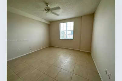 [Address not provided], West Palm Beach, FL 33401 - Photo 9