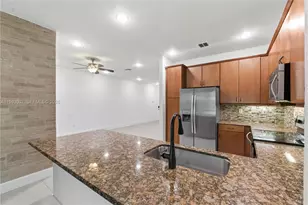 13012 N Riverwalk Cir N, Plantation, FL 33325 - Photo 9