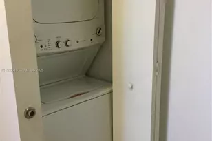 55 SW 9th St, Miami, FL 33130 - Photo 15