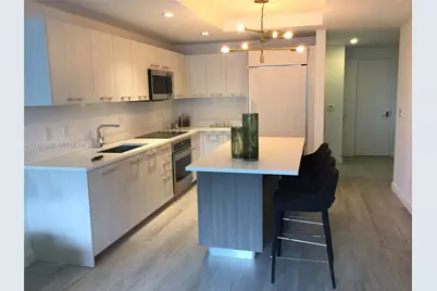 55 SW 9th St #1905, Miami, FL 33130 - Photo 3