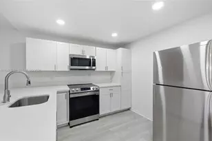 7950 W McNab Rd, Tamarac, FL 33321 - Photo 5