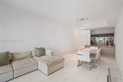 950 Brickell Bay Dr #4101, Miami, FL 33131 - Photo 11