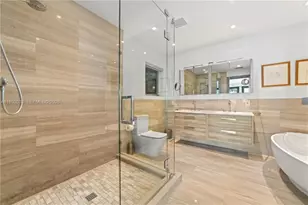 9301 N Bayshore Dr, Miami Shores, FL 33138 - Photo 27