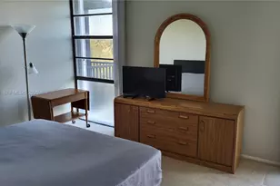 3401 N Country Club Dr, Aventura, FL 33180 - Photo 21