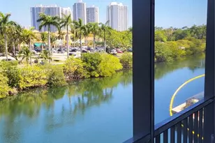 3401 N Country Club Dr, Aventura, FL 33180 - Photo 3