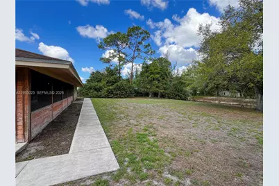 13587 N 77th Pl N, Unincorporated Palm Beach County, FL 33412 - Photo 13