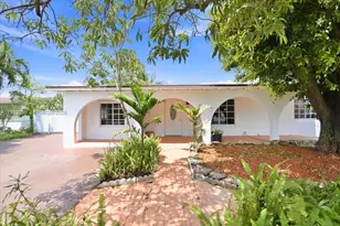 1271 W 83rd St, Hialeah, FL 33014 - Photo 5