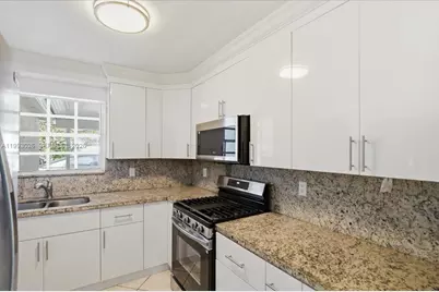 1271 W 83rd St, Hialeah, FL 33014 - Photo 23