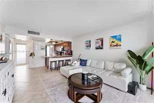 333 NE 21st Ave, Deerfield Beach, FL 33441 - Photo 3