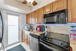 333 NE 21st Ave, Deerfield Beach, FL 33441 - Photo 27