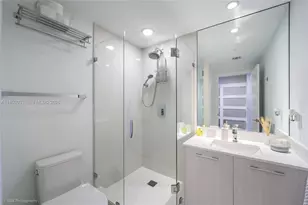 55 SW 9th St, Miami, FL 33130 - Photo 13