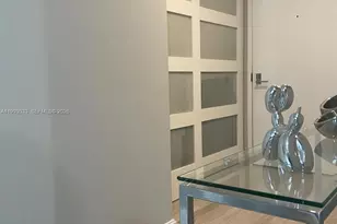 55 SW 9th St, Miami, FL 33130 - Photo 11