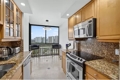 1000 Island Blvd #2105, Aventura, FL 33160 - Photo 25