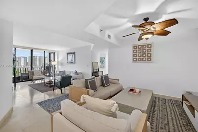 1000 Island Blvd #2105, Aventura, FL 33160 - Photo 1
