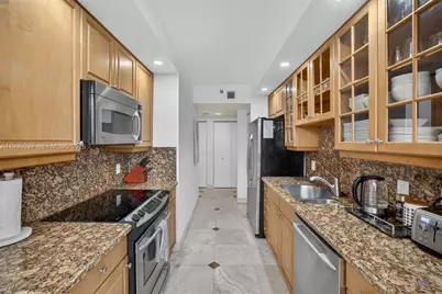 1000 Island Blvd #2105, Aventura, FL 33160 - Photo 27