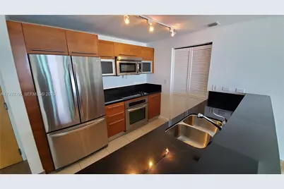 253 NE 2nd St #2301, Miami, FL 33132 - Photo 21