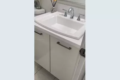 10000 NW 9th St Cir #11, Miami, FL 33172 - Photo 11