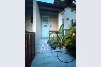 10000 NW 9th St Cir #11, Miami, FL 33172 - Photo 1