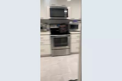 10000 NW 9th St Cir #11, Miami, FL 33172 - Photo 9