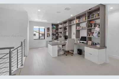 8019 NW 46th Ter, Doral, FL 33166 - Photo 25