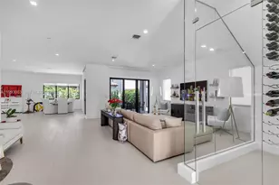 8019 NW 46th Terrace, Doral, FL 33166 - Photo 5