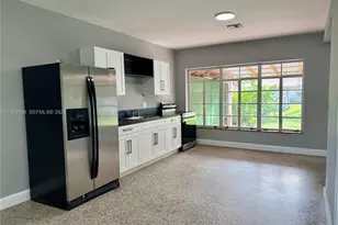 11121 NE 9th Ct, Biscayne Park, FL 33161 - Photo 5