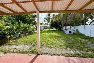 11121 NE 9th Ct, Biscayne Park, FL 33161 - Photo 11
