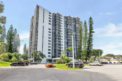 20100 W Country Club Dr #1008, Aventura, FL 33180 - Photo 31