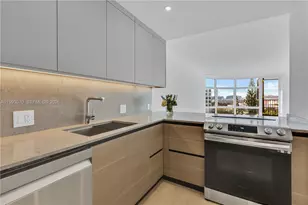 20100 W Country Club Dr, Aventura, FL 33180 - Photo 5