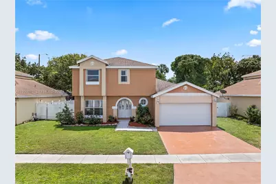 9460 Atlantic St, Miramar, FL 33025 - Photo 3