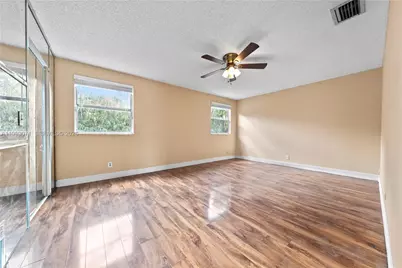 9460 Atlantic St, Miramar, FL 33025 - Photo 15