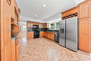 9460 Atlantic St, Miramar, FL 33025 - Photo 7