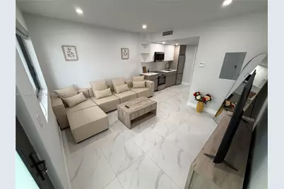 944 Jefferson Ave #15, Miami Beach, FL 33139 - Photo 1