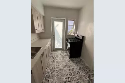 8530 Crespi Blvd #8520, Miami Beach, FL 33141 - Photo 7