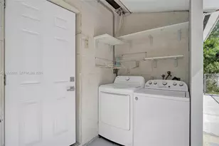 4326 NW 4th St, Miami, FL 33126 - Photo 43