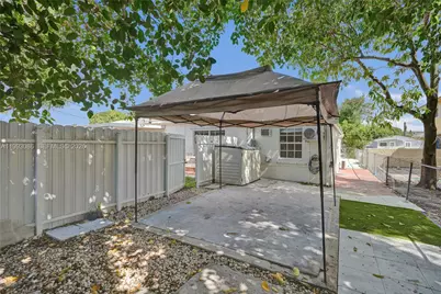 4326 NW 4th St, Miami, FL 33126 - Photo 41
