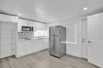 4326 NW 4th St, Miami, FL 33126 - Photo 23