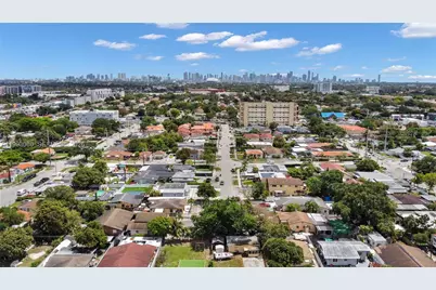 4326 NW 4th St, Miami, FL 33126 - Photo 17