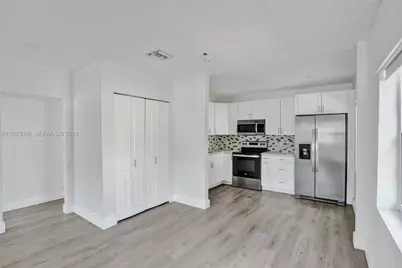 4326 NW 4th St, Miami, FL 33126 - Photo 45