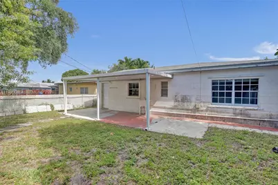 4326 NW 4th St, Miami, FL 33126 - Photo 9